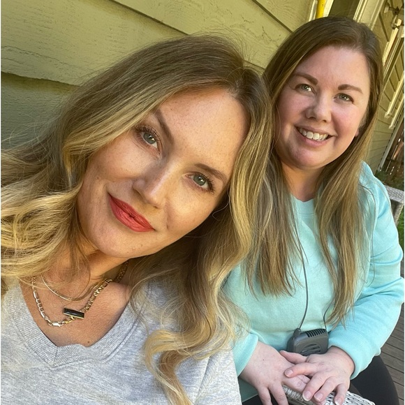 Meet your Posher, Jaime - Picture 2 of 4